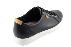 Dames  Sneakers/Veterschoen Ecco Soft 7 4300003.01001. Direct leverbaar uit de webshop van Reese Schoenmode.